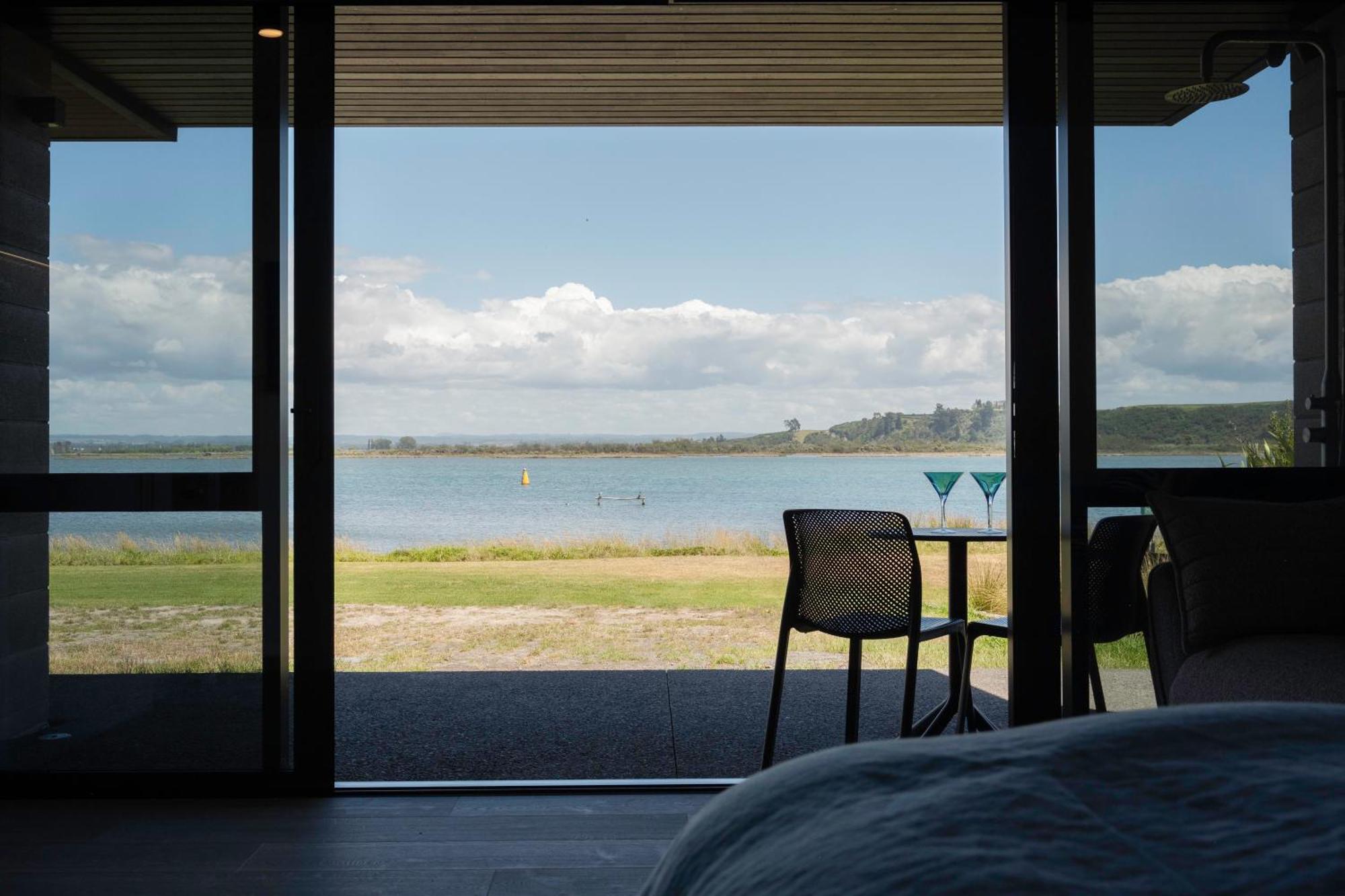 Pukehina Estuary Sunset Views Townhouse & Studio Esterno foto