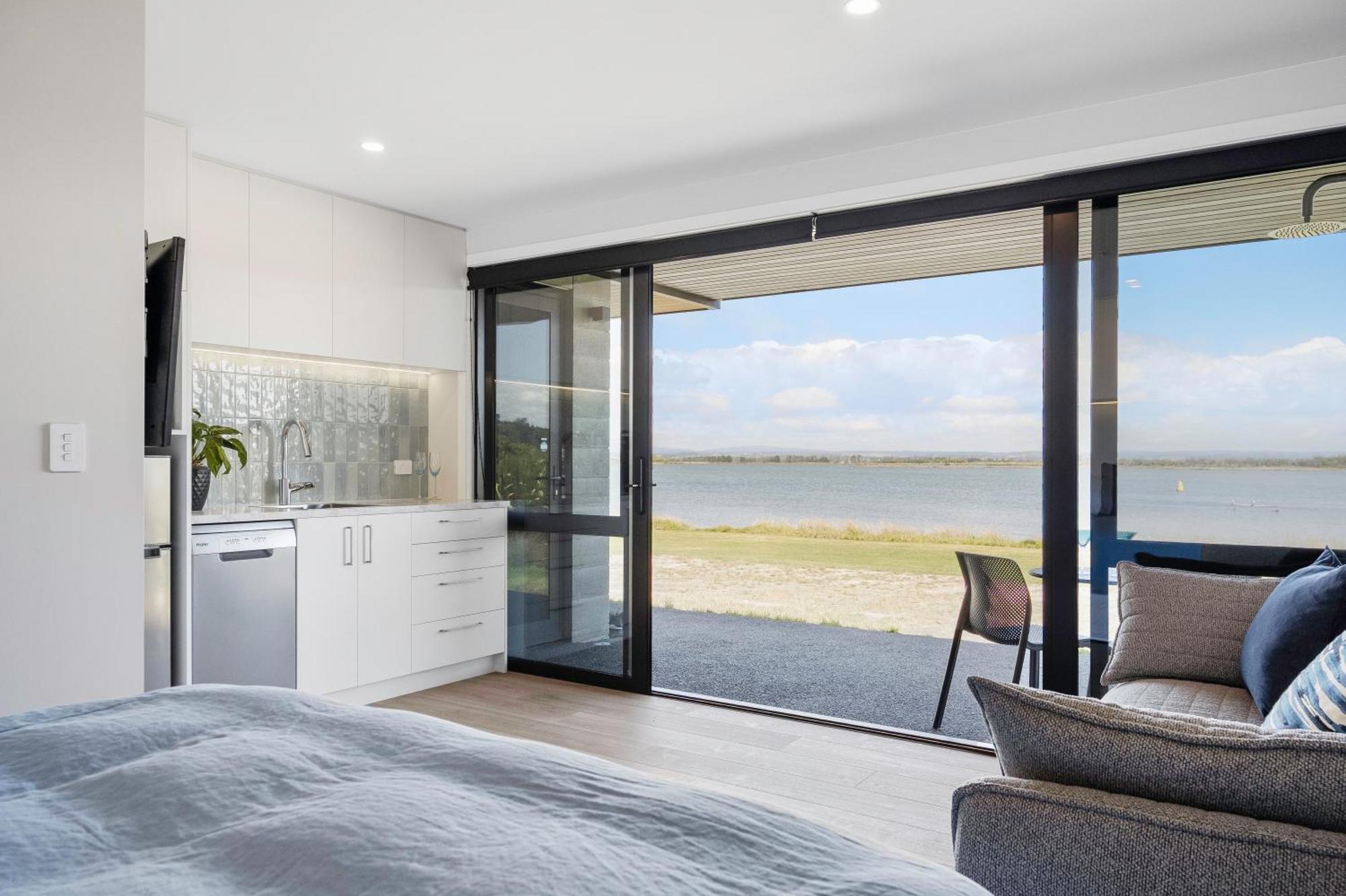 Pukehina Estuary Sunset Views Townhouse & Studio Esterno foto