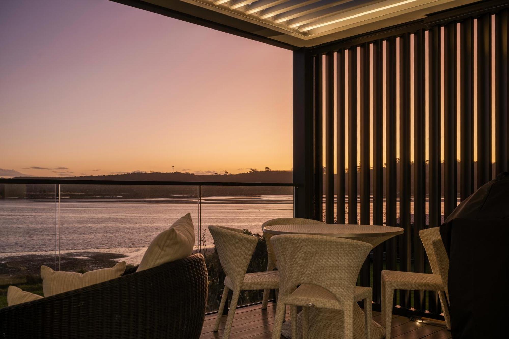 Pukehina Estuary Sunset Views Townhouse & Studio Esterno foto